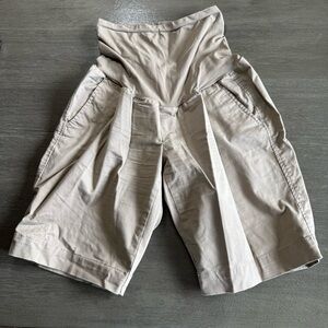 A Pea In The Pod Maternity Khaki Shorts L